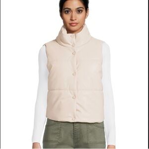 No Boundaries Juniors Faux Leather‎ Puffer Vest Beige/Bone